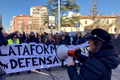 Corte de tráfico reivindicativo sobre el tren de Feve