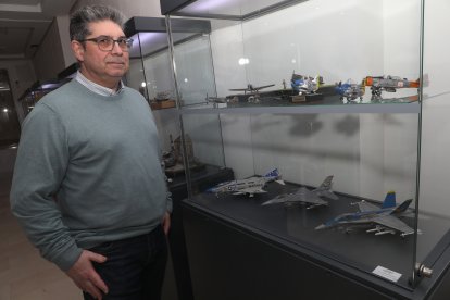 El Ateneo de Palencia acoge una exposición de miniaturas de la Asociación de Miniaturistas Asociados de Palencia