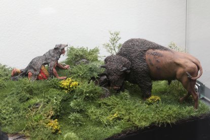 El Ateneo de Palencia acoge una exposición de miniaturas de la Asociación de Miniaturistas Asociados de Palencia