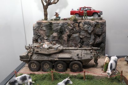 El Ateneo de Palencia acoge una exposición de miniaturas de la Asociación de Miniaturistas Asociados de Palencia