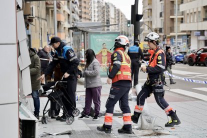 Colisión de un autobús urbano en la Avenida Portugal de Salamanca.