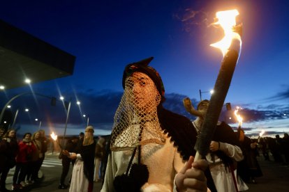 Desfile de los Antruejos Leoneses con representación de distintas zonas de la provincia
