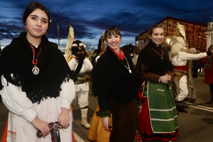 Desfile de los Antruejos Leoneses con representación de distintas zonas de la provincia