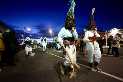 Desfile de los Antruejos Leoneses con representación de distintas zonas de la provincia