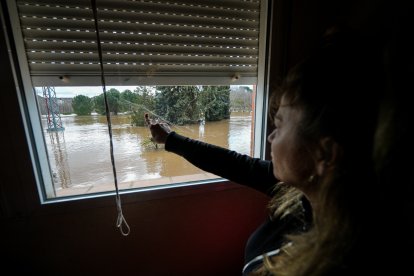 Casas y calles afectadas por la crecida del río Duero en Tudela de Duero