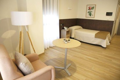 Las nuevas habitaciones de Ballesol La Victoria orientadas al exterior cuentan con gran luminosidad que ayudan al estado anímico de los residentes.