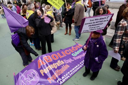 El Movimiento Feminista de León organiza una manifestación por el Día Internacional de la Mujer.