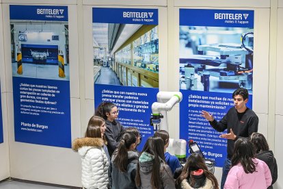 Talleres de Stem Talent Girl en la fábrica burgalesa de Benteler.