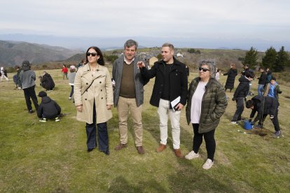 Iniciativa 'Guardianes del Bosque', con la plantación de árboles en zonas afectadas por los incendios en el Bierzo