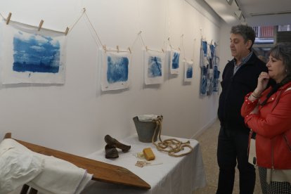 Exposición 'Azulete' ; la fotógrafa Inés García Ruiz expone el  proyecto ganador del Pallantia photo joven 2026 en la sala el Laboratorio de Palencia