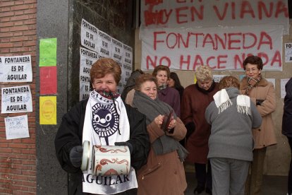 Diversos momentos de la lucha que las trabajadoras, y trabajadores, de Fontaneda llevaron a cabo en 2002