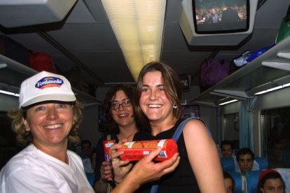 Diversos momentos de la lucha que las trabajadoras, y trabajadores, de Fontaneda llevaron a cabo en 2002