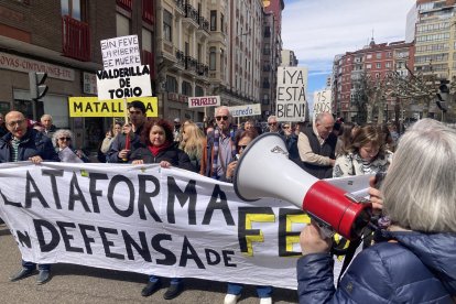 La Plataforma en Defensa de Feve convoca un nuevo corte de tráfico reivindicativo.