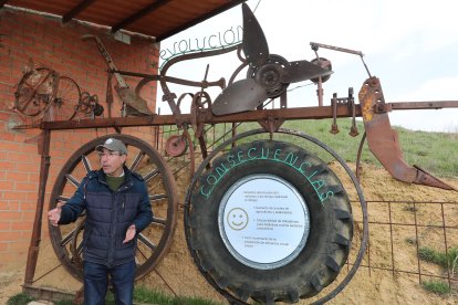 En la imagen alumnos del colegio Santa Rita de Palencia visitan Marcilla