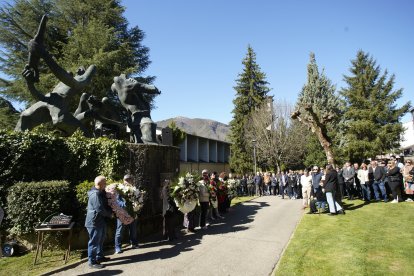 Homenaje del Ayuntamiento de Villablino (León), a los mineros fallecidos en el accidente de Cerredo (Asturias)