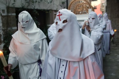 Procesión de Semana Santa en San Martín del Castañar (Salamanca)