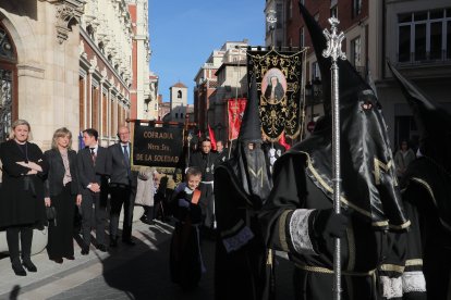 La procesión de la Soledad de la Virgen de la Semana Santa de Palencia.