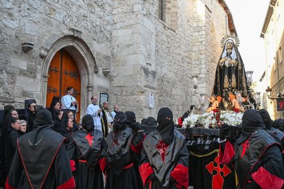 Procesión de la Soledad de la Virgen de la Semana Santa de Burgos.