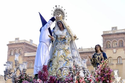 La Real Hermandad de Jesús Divino Obrero organiza la procesión del Encuentro de la Semana Santa de León