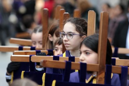 Primera procesión infantil del Sábado Santo en León organizada la Cofradía de la Agonía de Nuestro Señor
