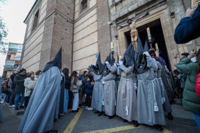 Procesión del Ejercicio Público de las Cinco Llagas del Sábado de Pasión en Valladolid