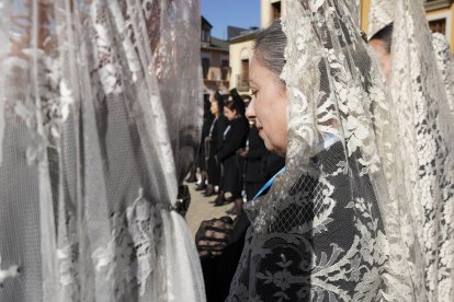 Procesión de Resurrección con la imagen de la Virgen de la Encina y el Santo Sacramento de Ponferrada.