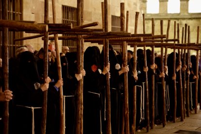 Procesión de la Hermandad del Silencio del Martes Santo en Salamanca