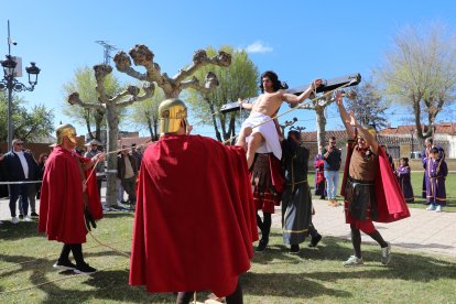 Viacrucis Viviente en Grijota, en Palencia, durante el Jueves Santo
