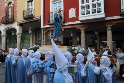 La procesión de la Soledad de la Virgen de la Semana Santa de Palencia