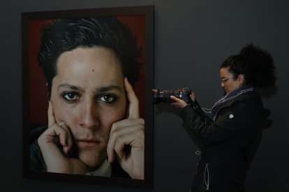 Inauguración del VI Festival Internacional de Fotografía de Castilla y León, en la imagen exposición de Sergio Belinchón de la colección del MUSAC