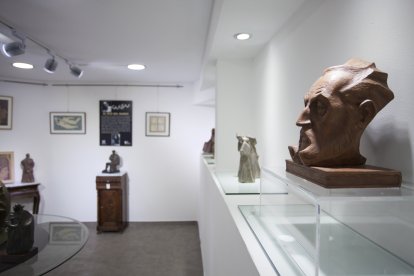 La exposición ‘Manos que hablan: 10 años sin Agustín Casillas', en el Museo Mínimo de Salamanca.