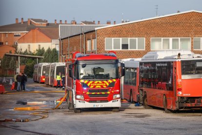 Incendio en las cocheras de autobuses de Burgos.