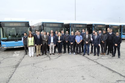 Acto de entrega de 40 autobuses de la ciudad de Madrid a Burgos