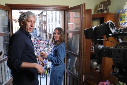 Cervera de Pisuerga (Palencia) rinde homenaje a Piedad Isla con una recreación fotográfica histórica