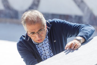 El director de Inmuebles y Medio Natural de Patrimonio Nacional, Luis Pérez de Prada; María Corzo y Nilo Fernández, visitan los diferentes proyectos que se ejecutan en el Real Sitio de San Ildefonso (Segovia)