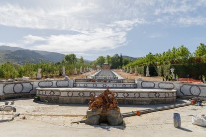 Luis Pérez de Prada, María Corzo y Nilo Fernández, visitan los diferentes proyectos que se ejecutan en el Real Sitio de San Ildefonso (Segovia)