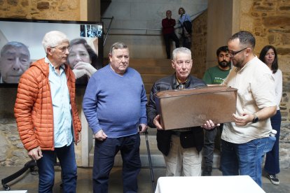 Ponferrada honra al guerrillero Manuel Girón.