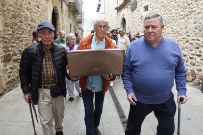 Ponferrada honra al guerrillero Manuel Girón.