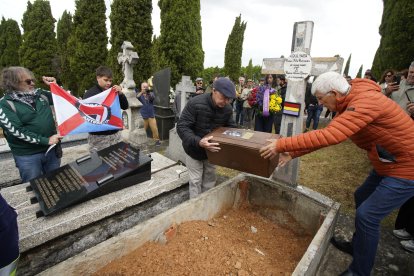 Ponferrada honra al guerrillero Manuel Girón.