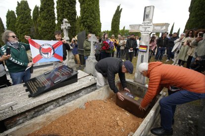 Ponferrada honra al guerrillero Manuel Girón.