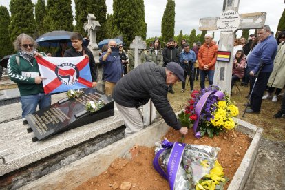Ponferrada honra al guerrillero Manuel Girón.
