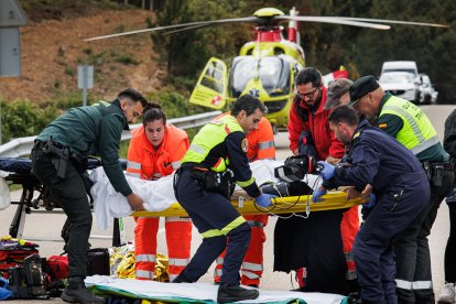 Un herido grave en una colisión entre una moto y un turismo en el pk 43 de la CL-526, en El Payo (Salamanca).