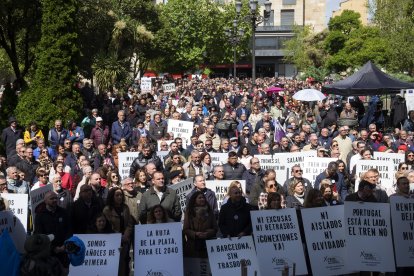 Manifestación en defensa de las conexiones ferroviarias de Salamanca