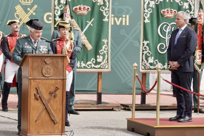 Acto en León como homenaje a la Guardia Civil por su 182º aniversario en la provincia.