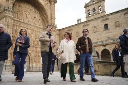 Un momento de la visita de Aznar a Salamanca, en la que estuvo acompañado por Mañueco.