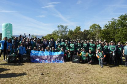 Foto de familia de la actividad celebrada este lunes dentro del proyecto piloto desarrollado en Arlanza (León).