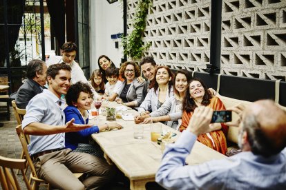 Las amistades duraderas no siempre necesitan verse con frecuencia: la confianza y el tiempo compartido también fortalecen el vínculo.