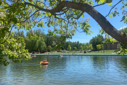El Parque El Soto de Villarcayo convierte el río Nela en uno de los oasis fluviales más sorprendentes de Las Merindades.