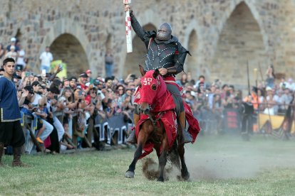 La localidad leonesa Hospital de Órbigo celebra las Justas del Passo Honroso