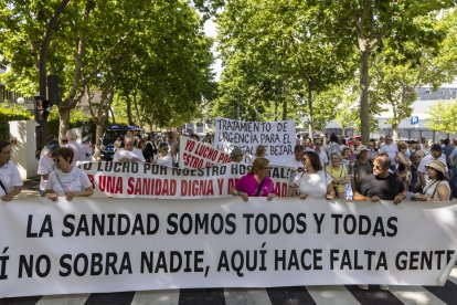 Marcha en Salamanca para exigir mejoras en el ámbito sanitario.